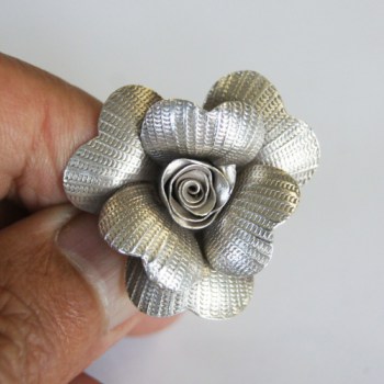 Zilveren ring met grote bloem verstelbaar